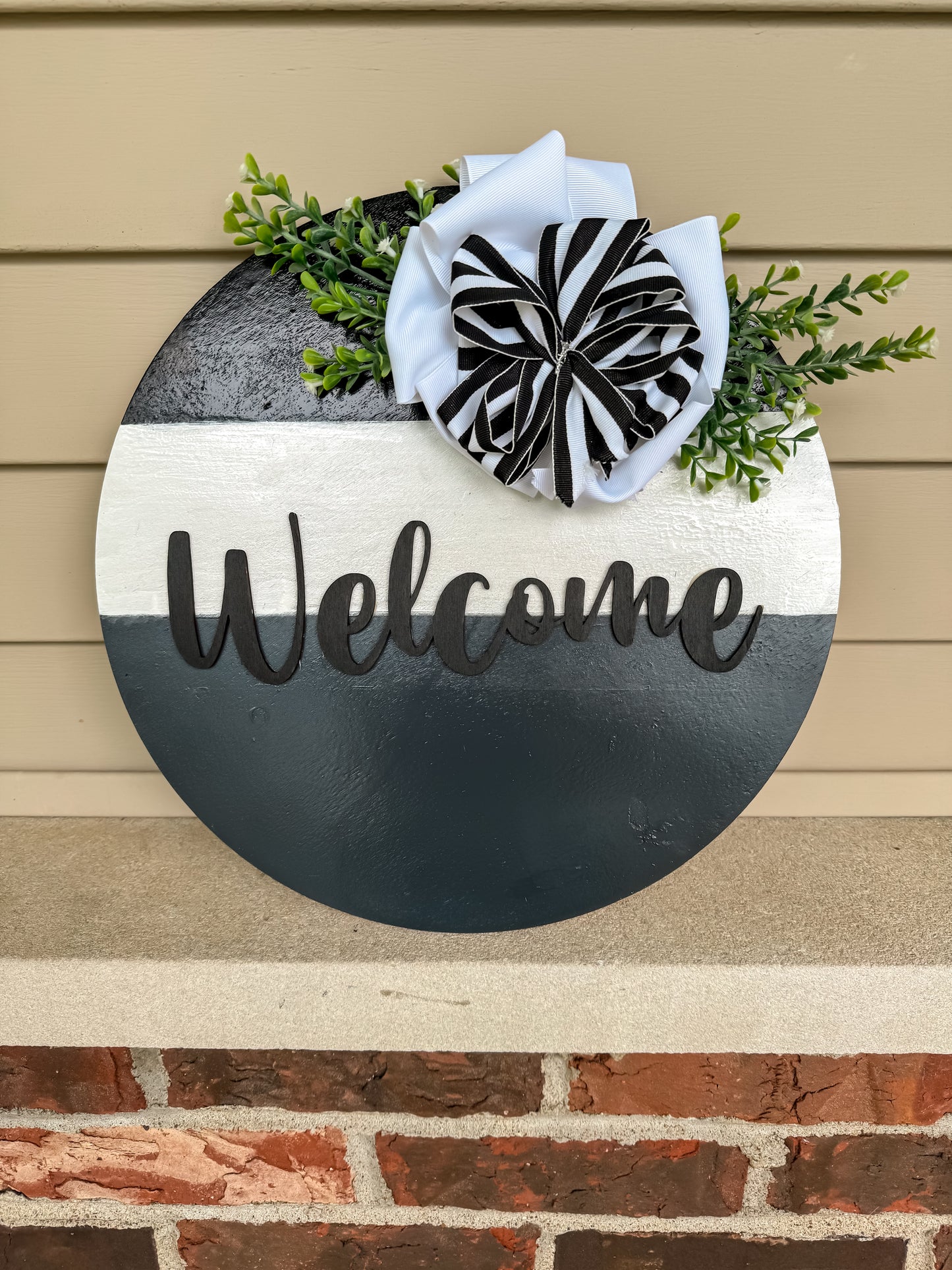 Tri Color Welcome Sign